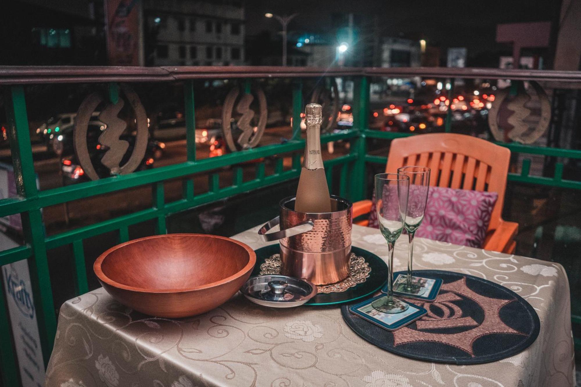 Jesiwa B'S Little Palace Accra Extérieur photo