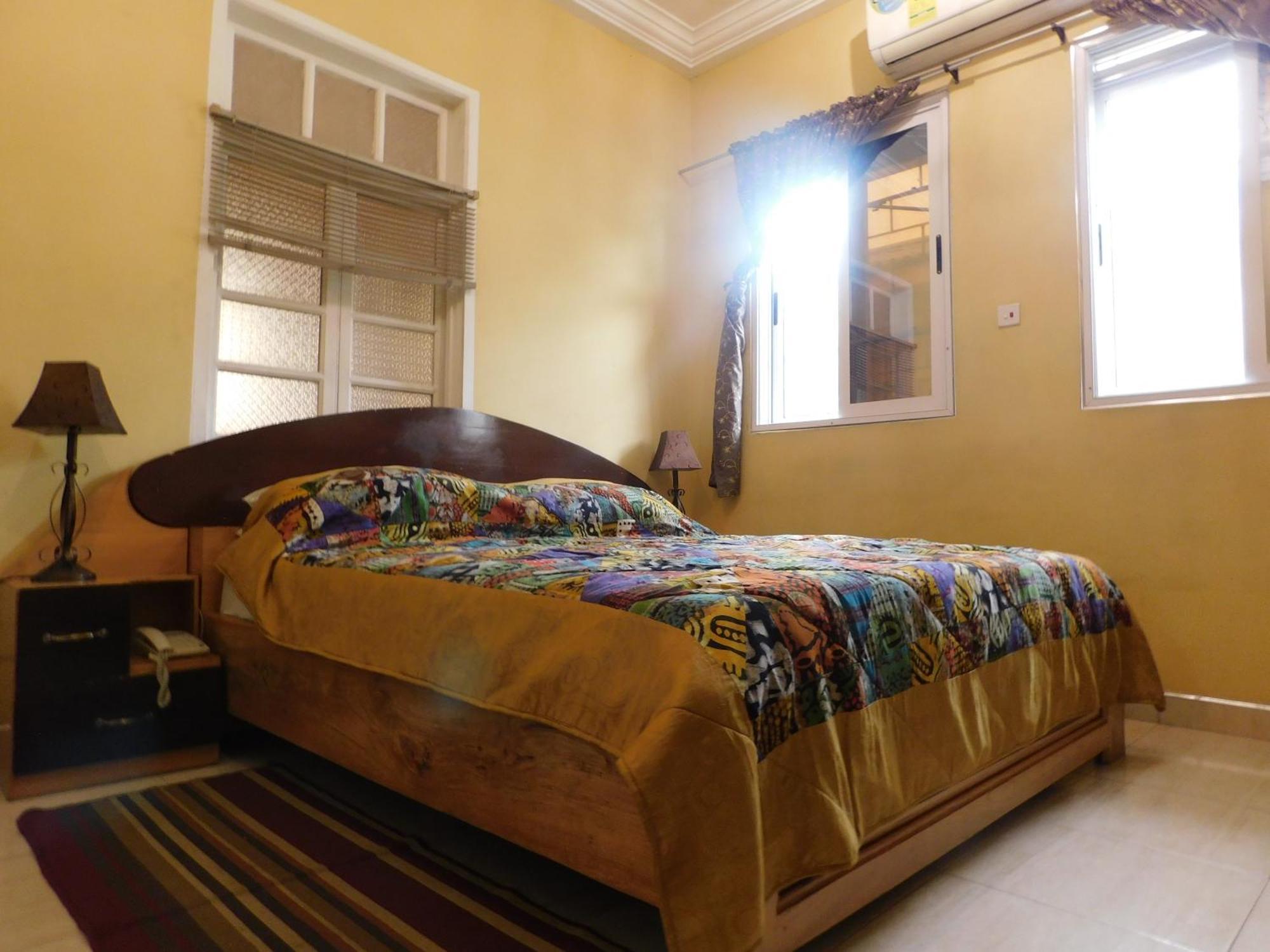 Jesiwa B'S Little Palace Accra Extérieur photo