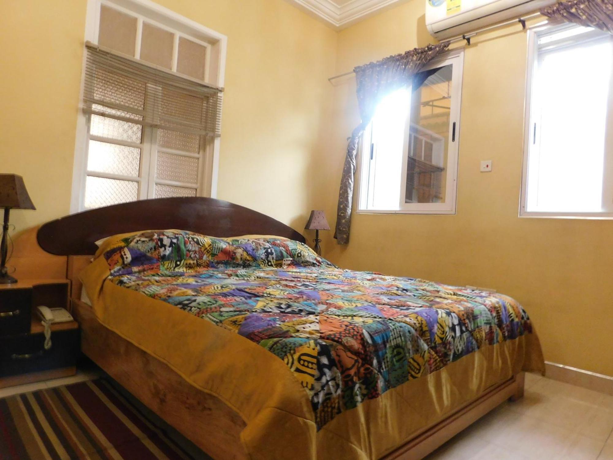 Jesiwa B'S Little Palace Accra Extérieur photo