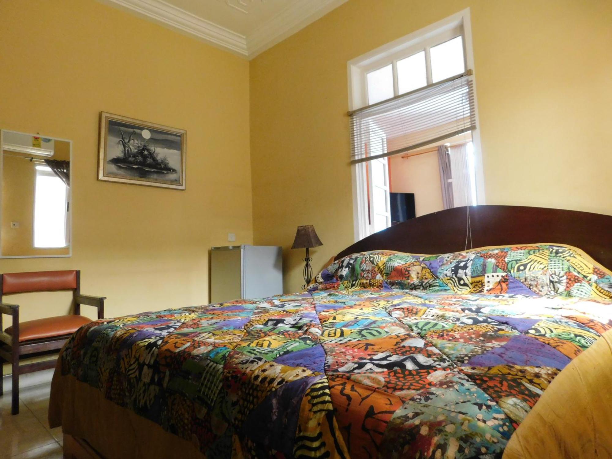 Jesiwa B'S Little Palace Accra Extérieur photo