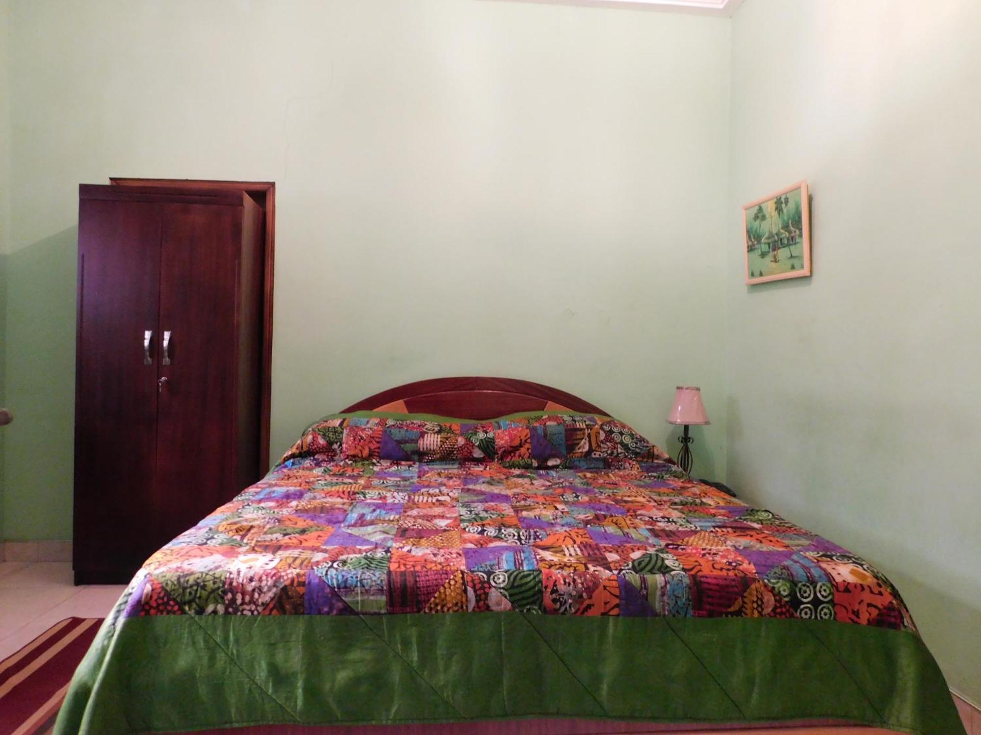 Jesiwa B'S Little Palace Accra Extérieur photo