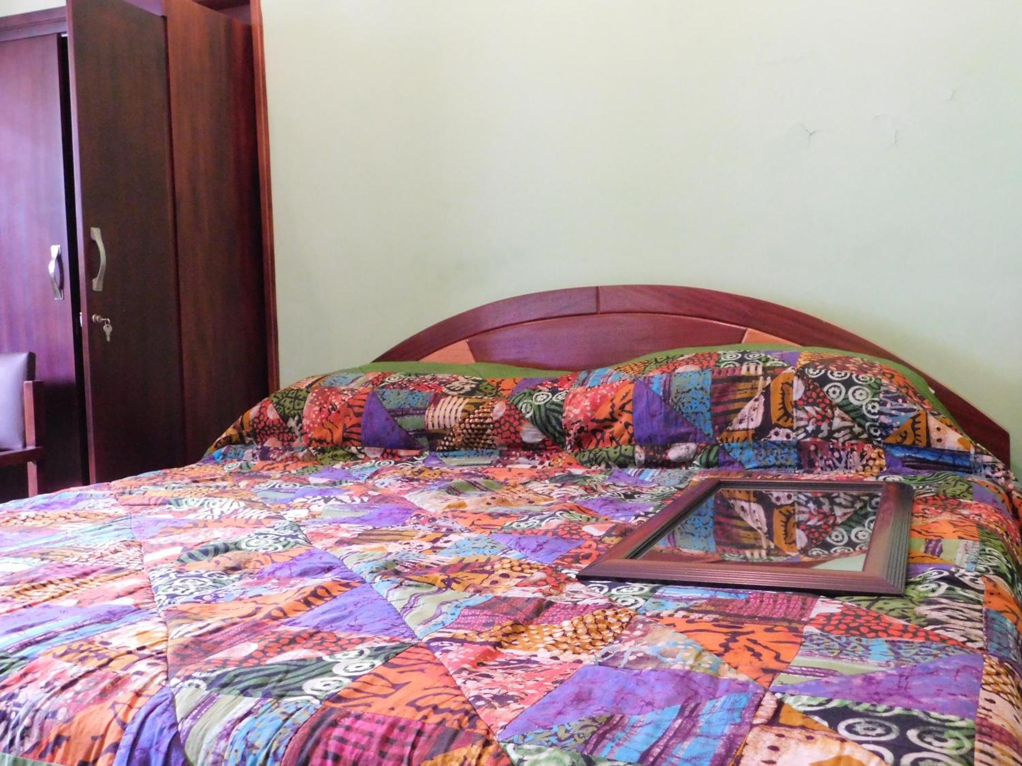 Jesiwa B'S Little Palace Accra Extérieur photo